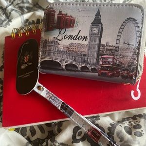 England Landen Land make women’s Leather zipper long wallet.